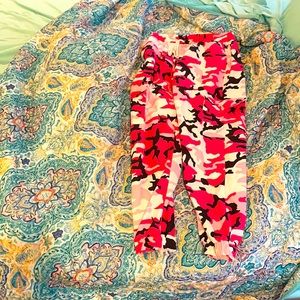 Pink white and black camo print pants M us 38 eur 48